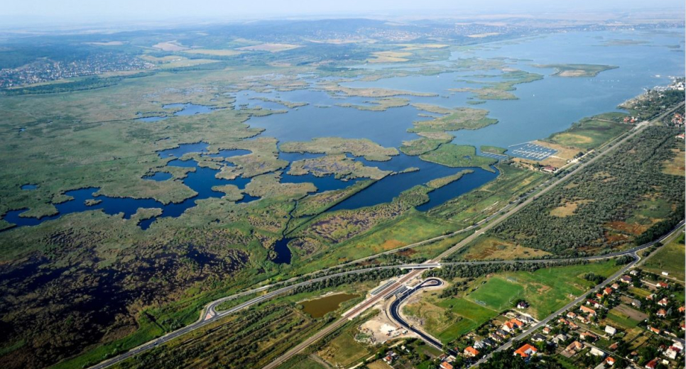 Feltöltik a Velencei-tavat