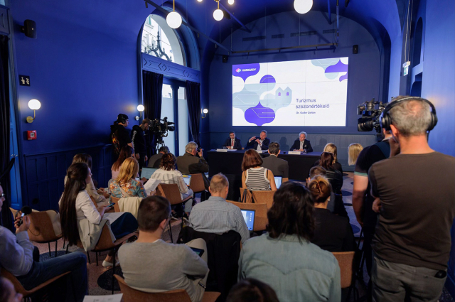 A tavalyi mellett a 2019-es adatokat is felülmúlja a 17 millió vendégéjszakát hozó főszezon