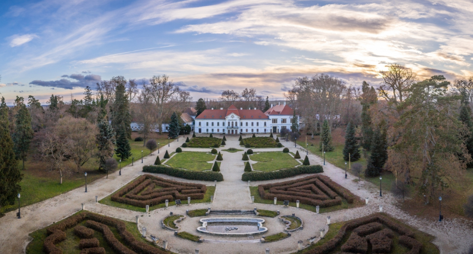 Elkezdődött a nagycenki Széchenyi-kastély turisztikai fejlesztése