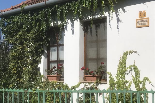 Cserépkályhás Vendégház