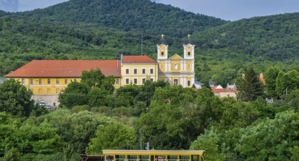 Magyarország vár – Kisvasutazás extrákkal