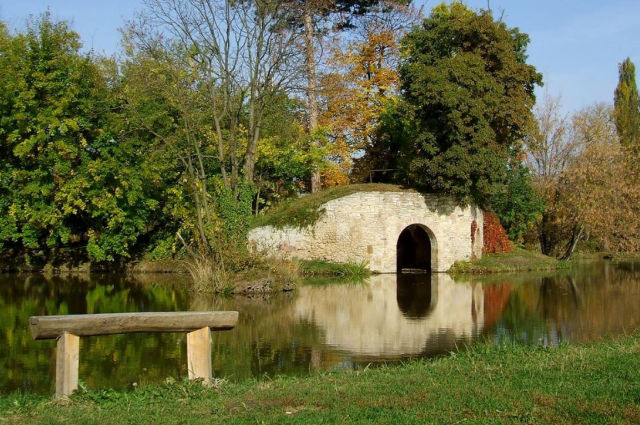 Nyárra szinte teljesen megújul a pellérdi Brázay-kastély csodás parkja