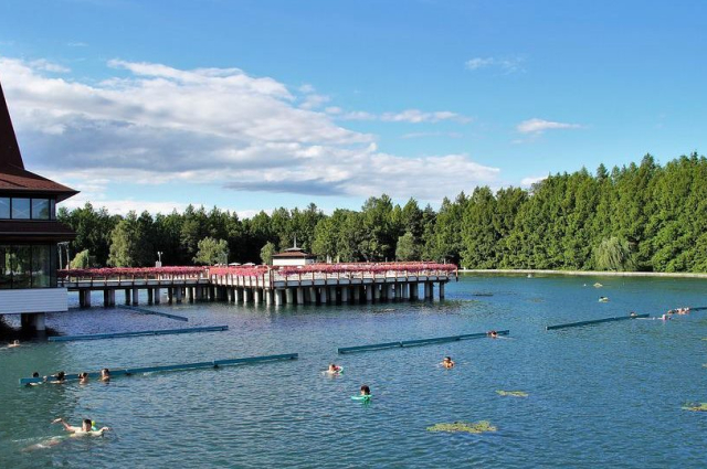 Hévíz a legnépszerűbb a külföldiek körében a Balatonnál