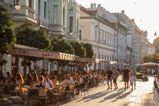 Bérletidíj-kedvezményt adnak a vállalkozóknak az önkormányzatok