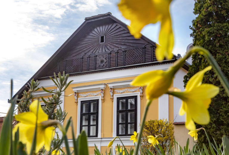 Páratlan történelmi emlékek a napfény városában