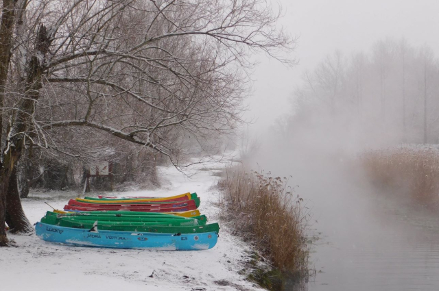 Ennyiért evezhetünk télen a hévízi termálpatakban