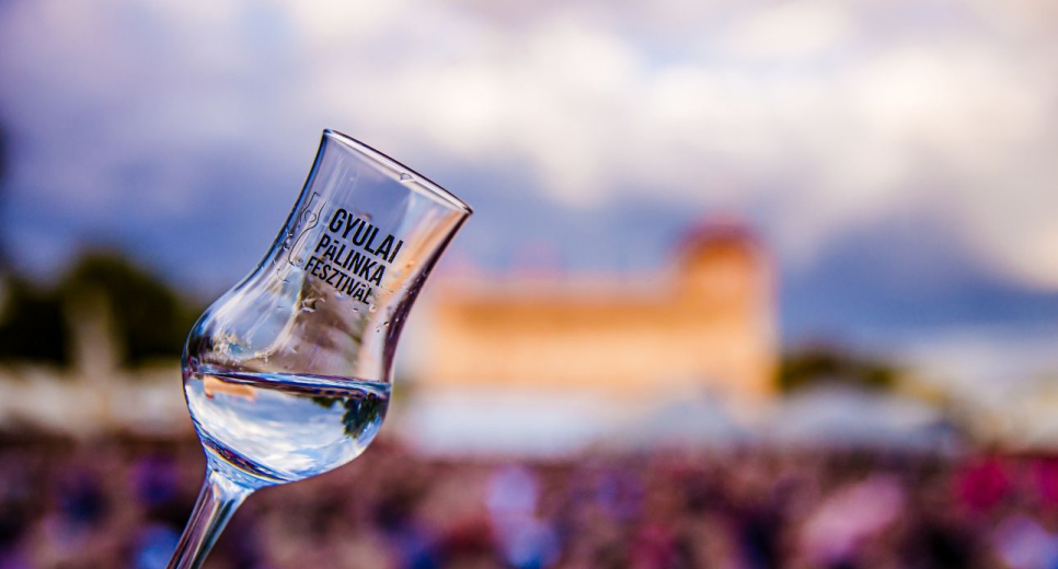 Az alma lesz a kiemelt alapanyag az idei Gyulai Pálinkafesztiválon