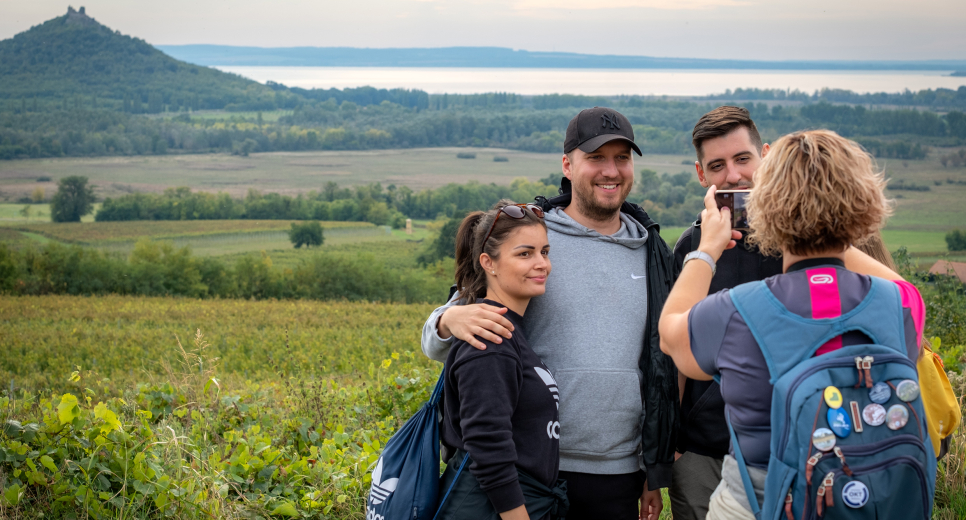 Újra itt a kéktúrázás napja!