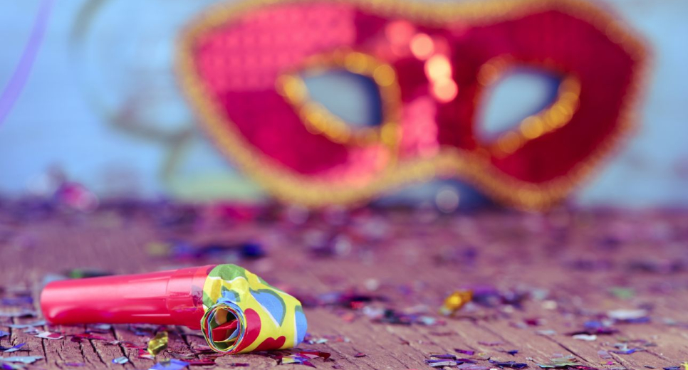 Farsangkor jelmezben mennek munkába a kőszegiek