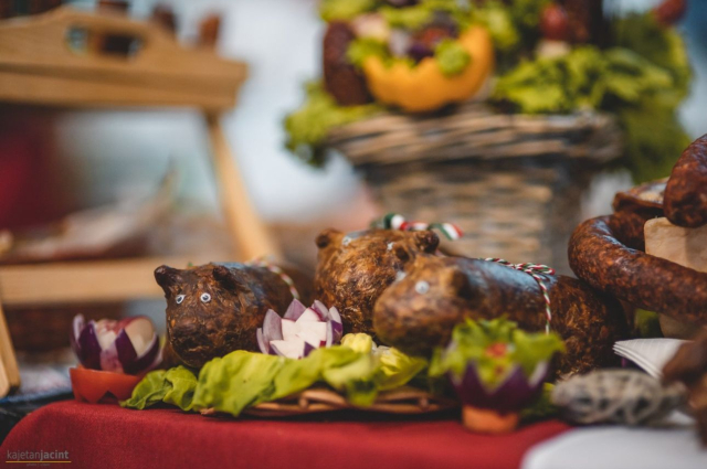 Elstartol a balatoni kolbászfieszta