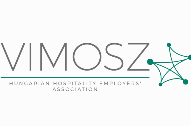 Júliusban mérséklődtek a turisztikai cégek várakozásai