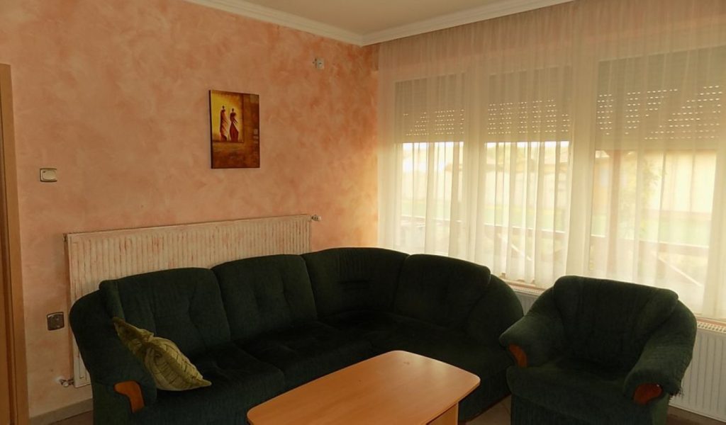 6adcef60a6a0bf115e5d6a7831ddc20e.jpg